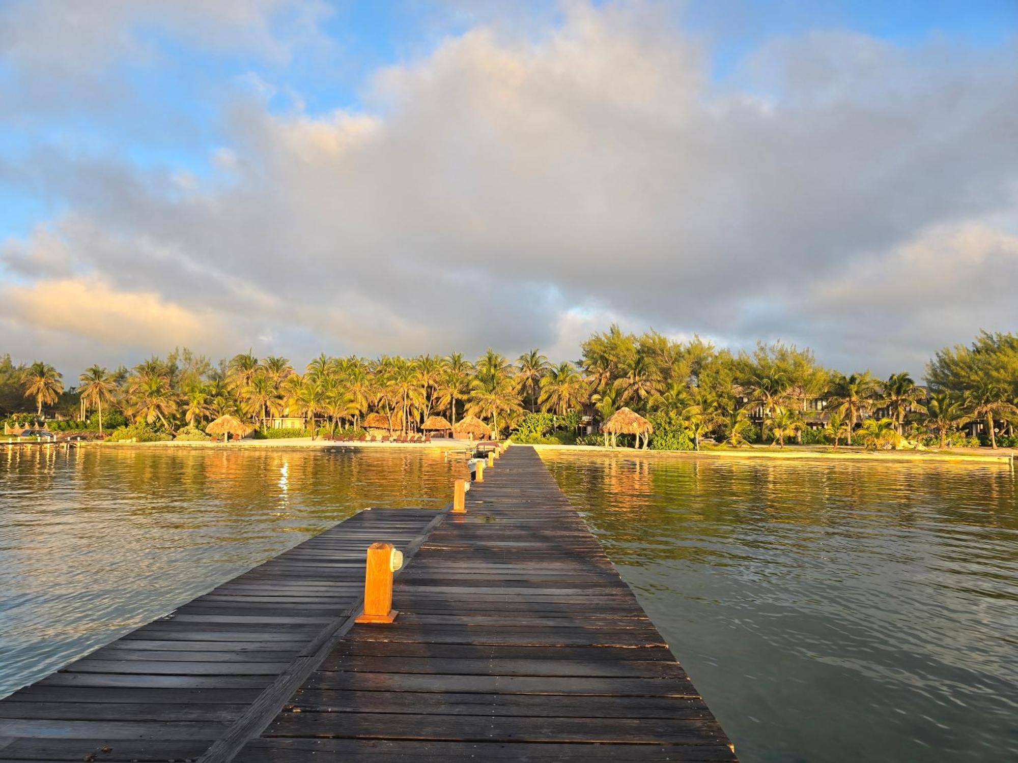 Xanadu Island Resort San Pedro  Ngoại thất bức ảnh