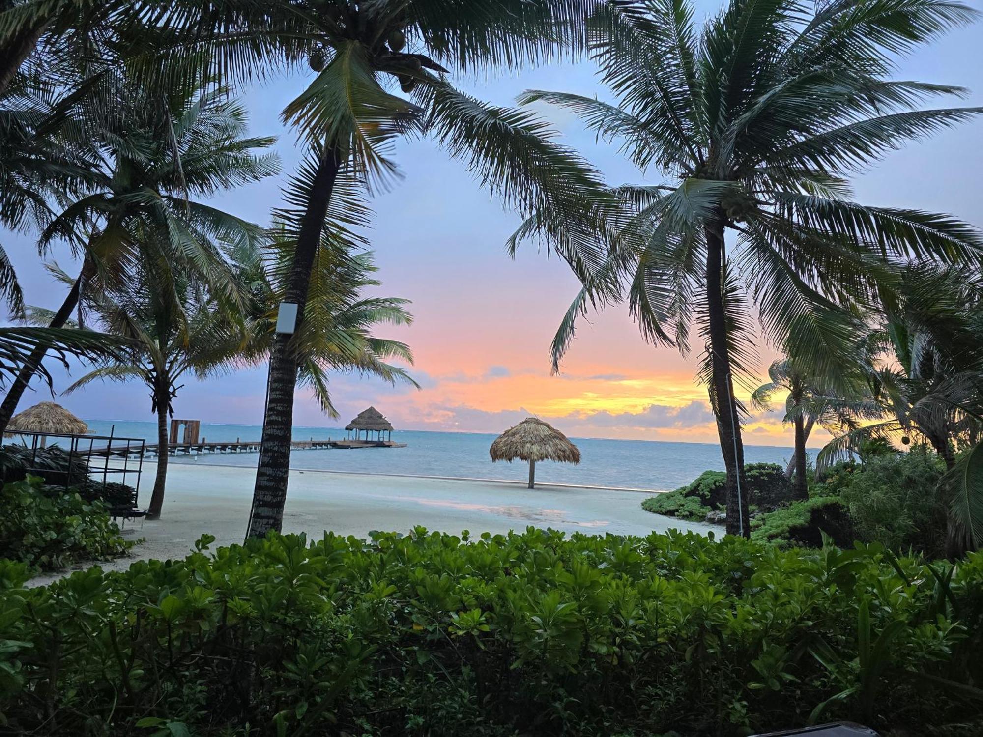 Xanadu Island Resort San Pedro  Ngoại thất bức ảnh