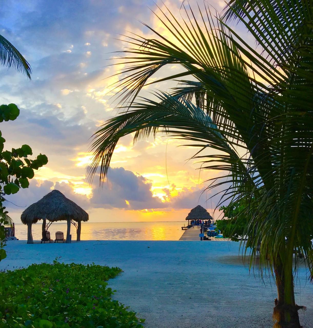 Xanadu Island Resort San Pedro  Ngoại thất bức ảnh